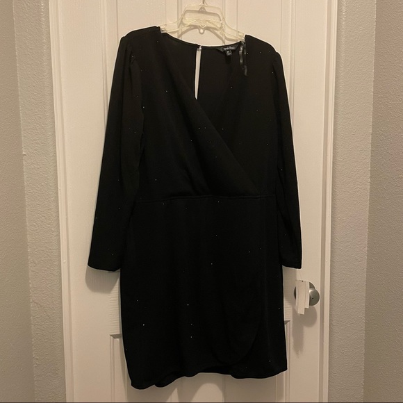 Junior’s Plus Size Speechless Long Sleeve Mock Wrap Dress. Size 2X - Picture 3 of 6